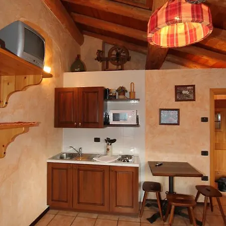 Residence Trompe-L'oeil Champoluc Chambre photo